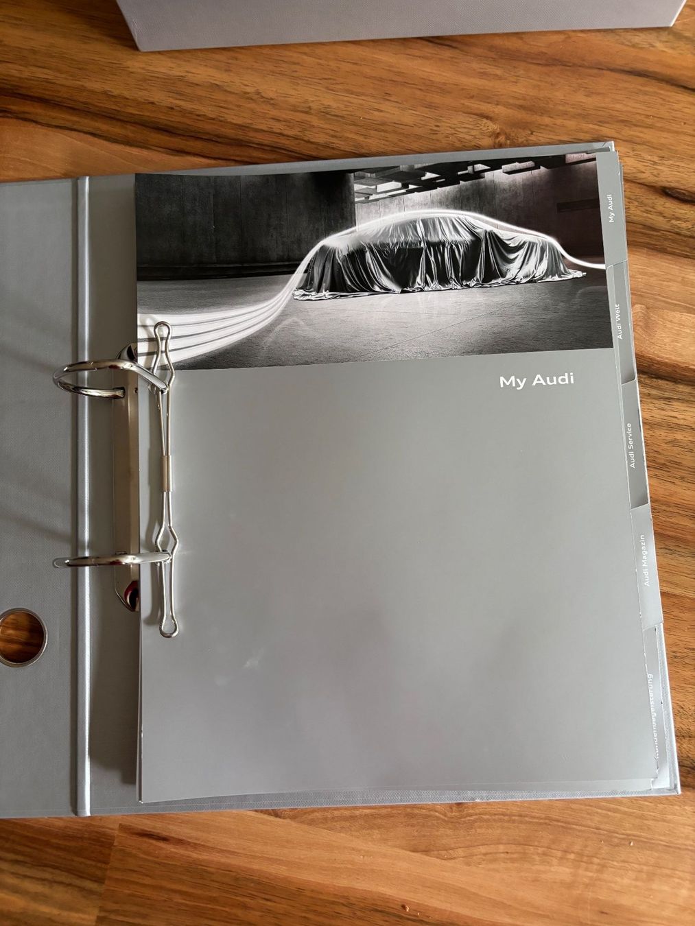 Raccoglitori: My Audi Bundesordner inkl. Kartonbox – Usato da Stallikon venduto da Rsiri 2