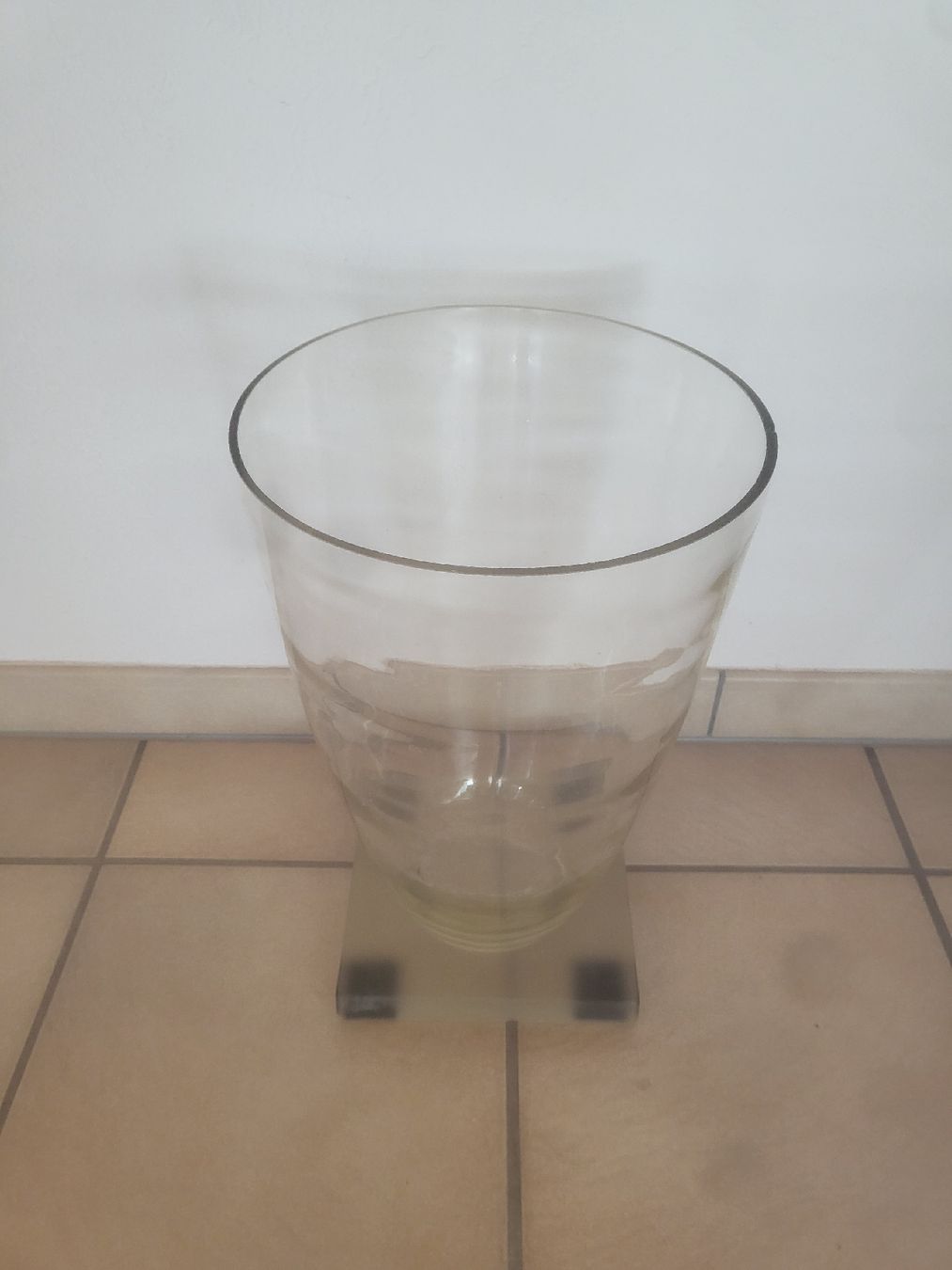 Vasi & Recipienti: Grosse Bodenvase aus Glas  – Usato da Untersiggenthal venduto da vonberner 2