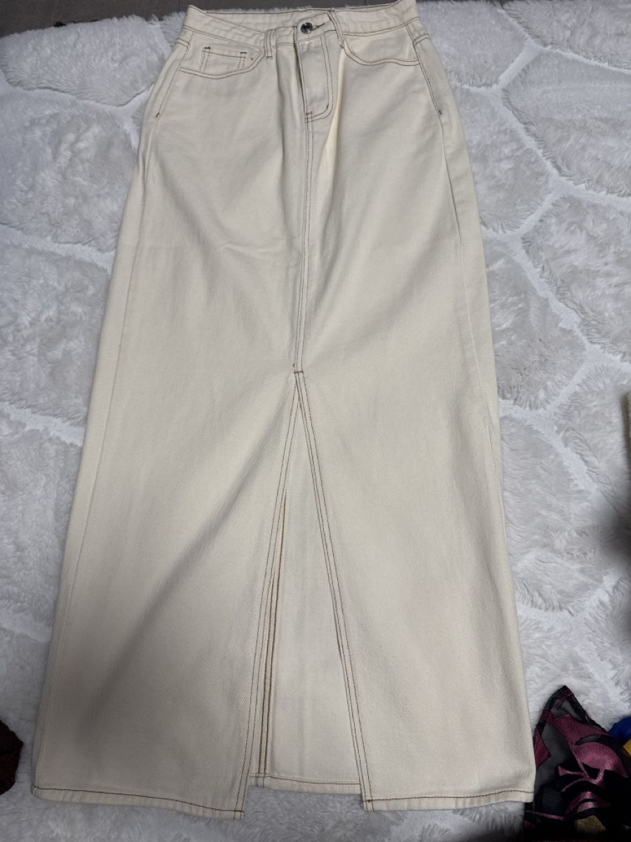 Jupes: Missguided XS – Neuf (Voir description) à Mont-sur-Lausanne par EgisCloset.