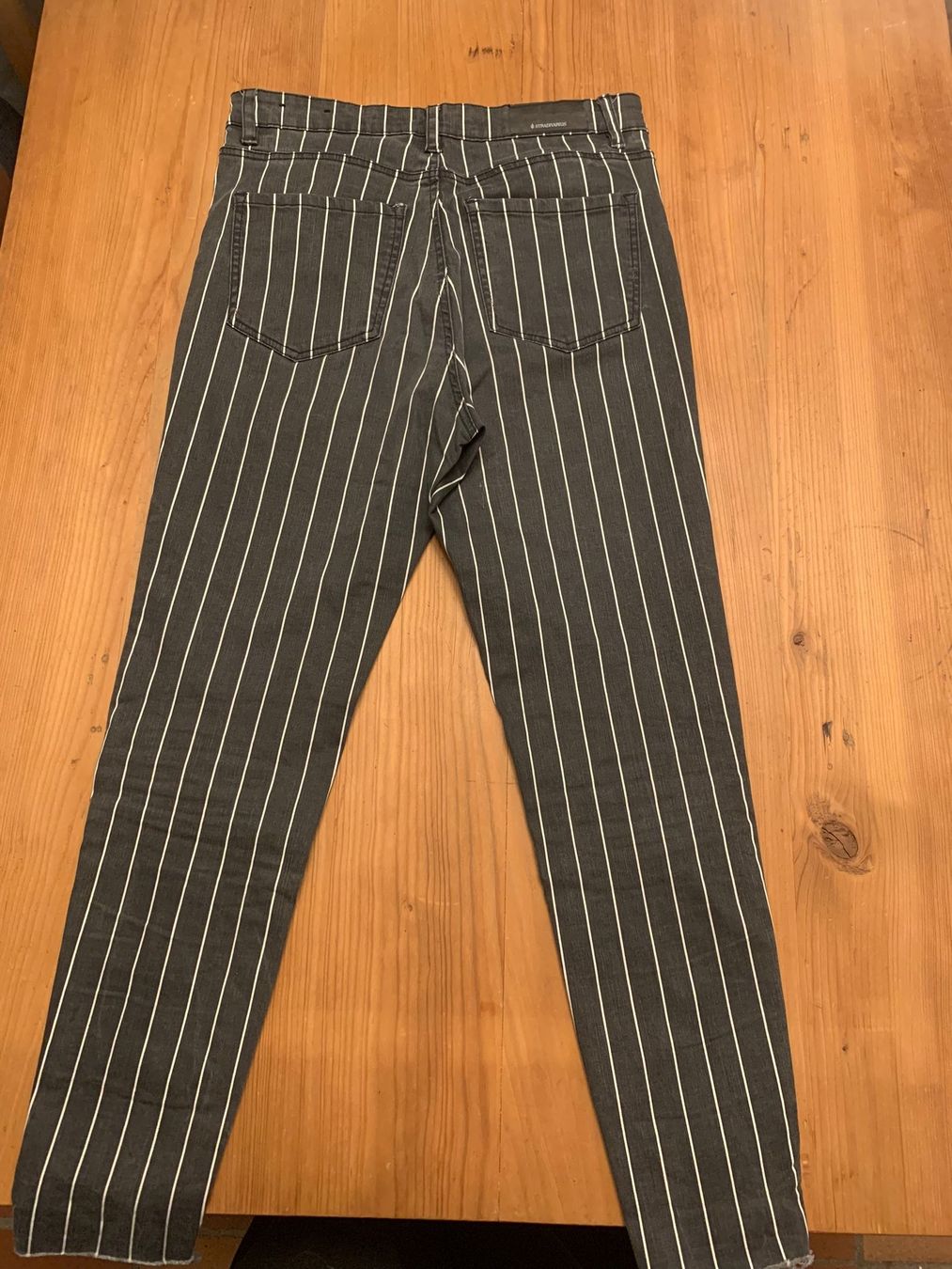 Pantaloni: Hose, STRADIVARIUS, 40 – Usato da Solothurn venduto da Shanty.20 1