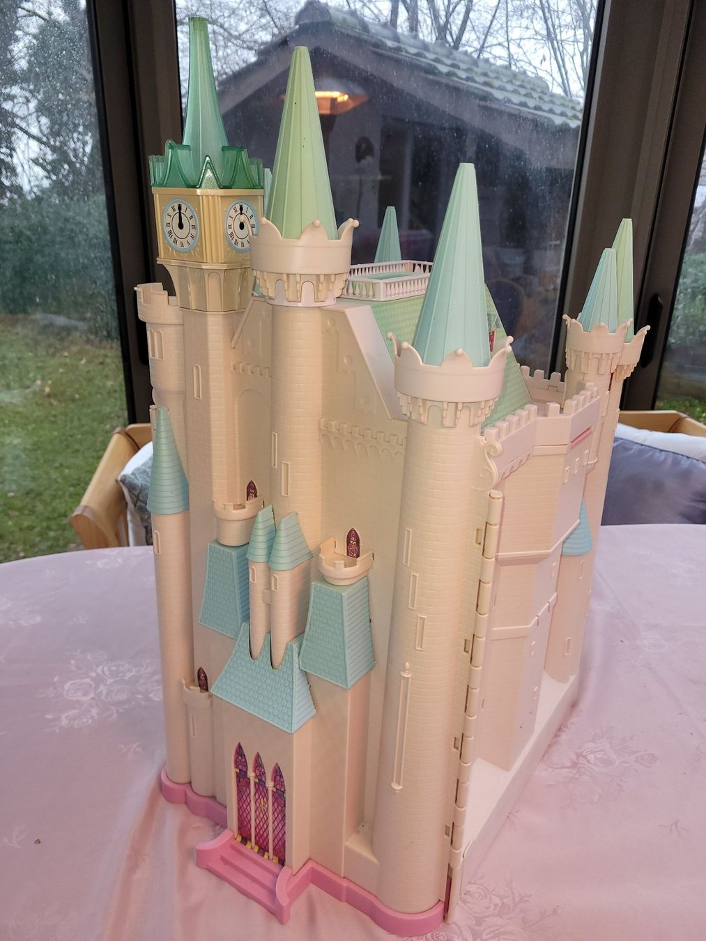Disney Bambole: Château de Cendrillon - style Barbie – Usato da Crissier venduto da zepeka74 2
