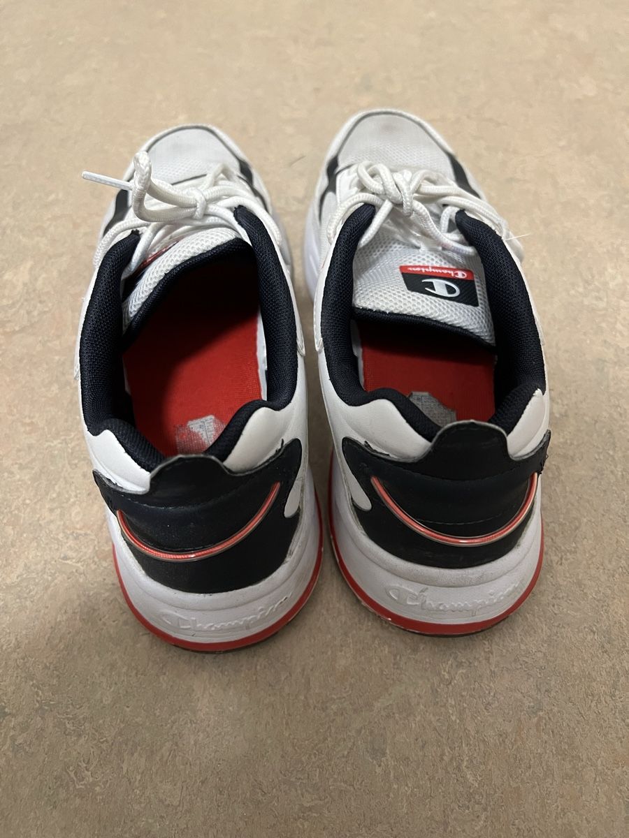 Champion Scarpe da uomo: Schuhe Champion – Usato da Winterthur venduto da Can.sel37
