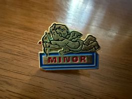 Anstecknadel Minor Motiv Amor goldfarben gebraucht
