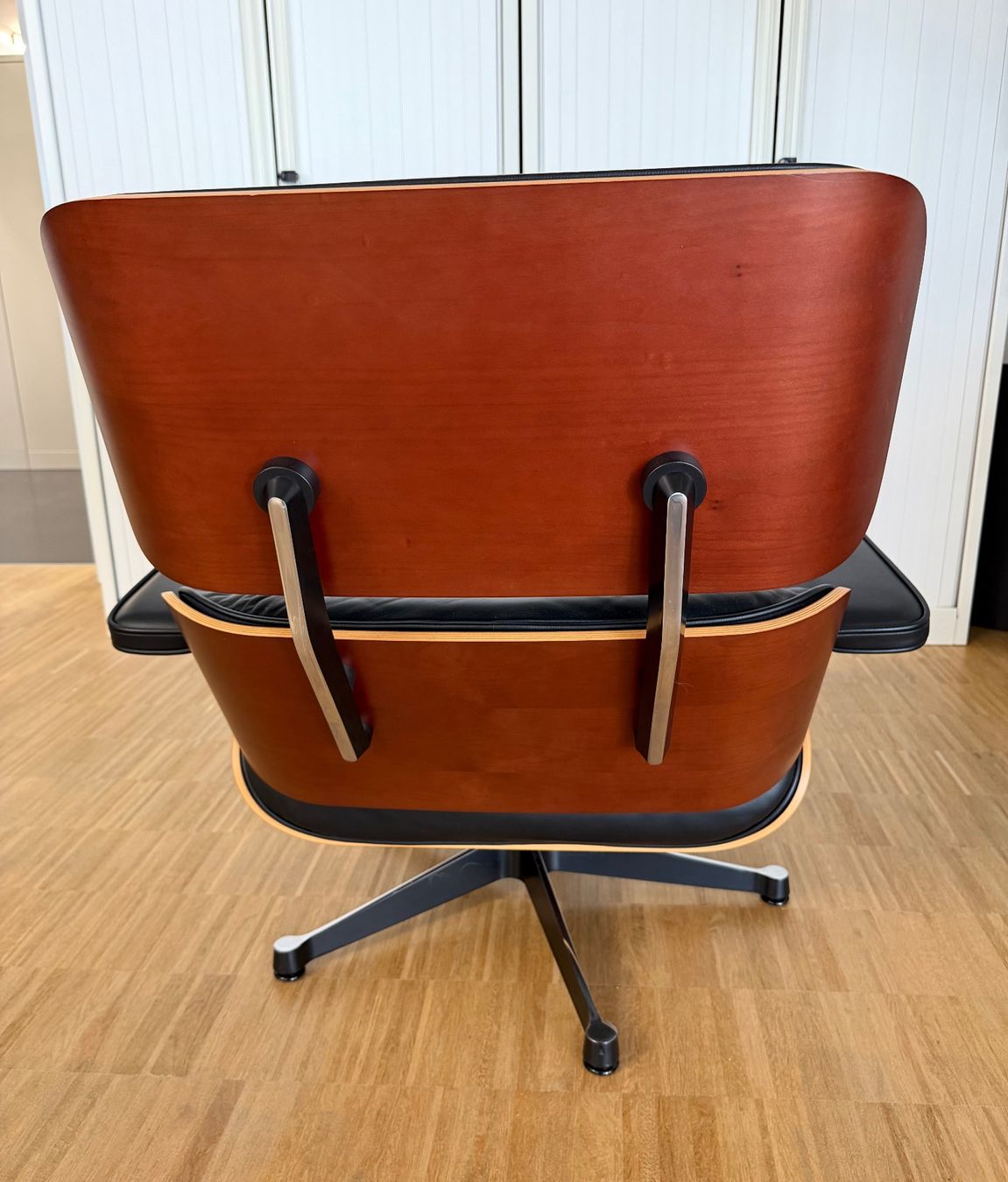 Eames Fauteuils: Vitra Eames Lounge Chair & Ottomann (original) – D'occasion à Meilen par lucy1230 2