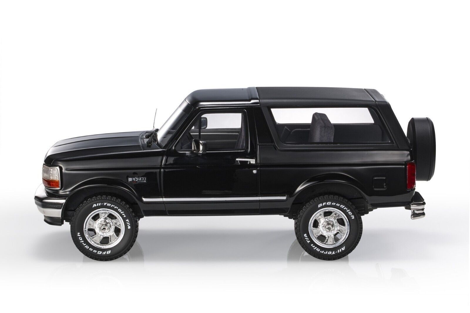 Ford Modellautos: Ford Bronco 4x4 1992 - 1/18 – Neu und originalverpackt aus Wohlen AG von PrivatSammlung 2