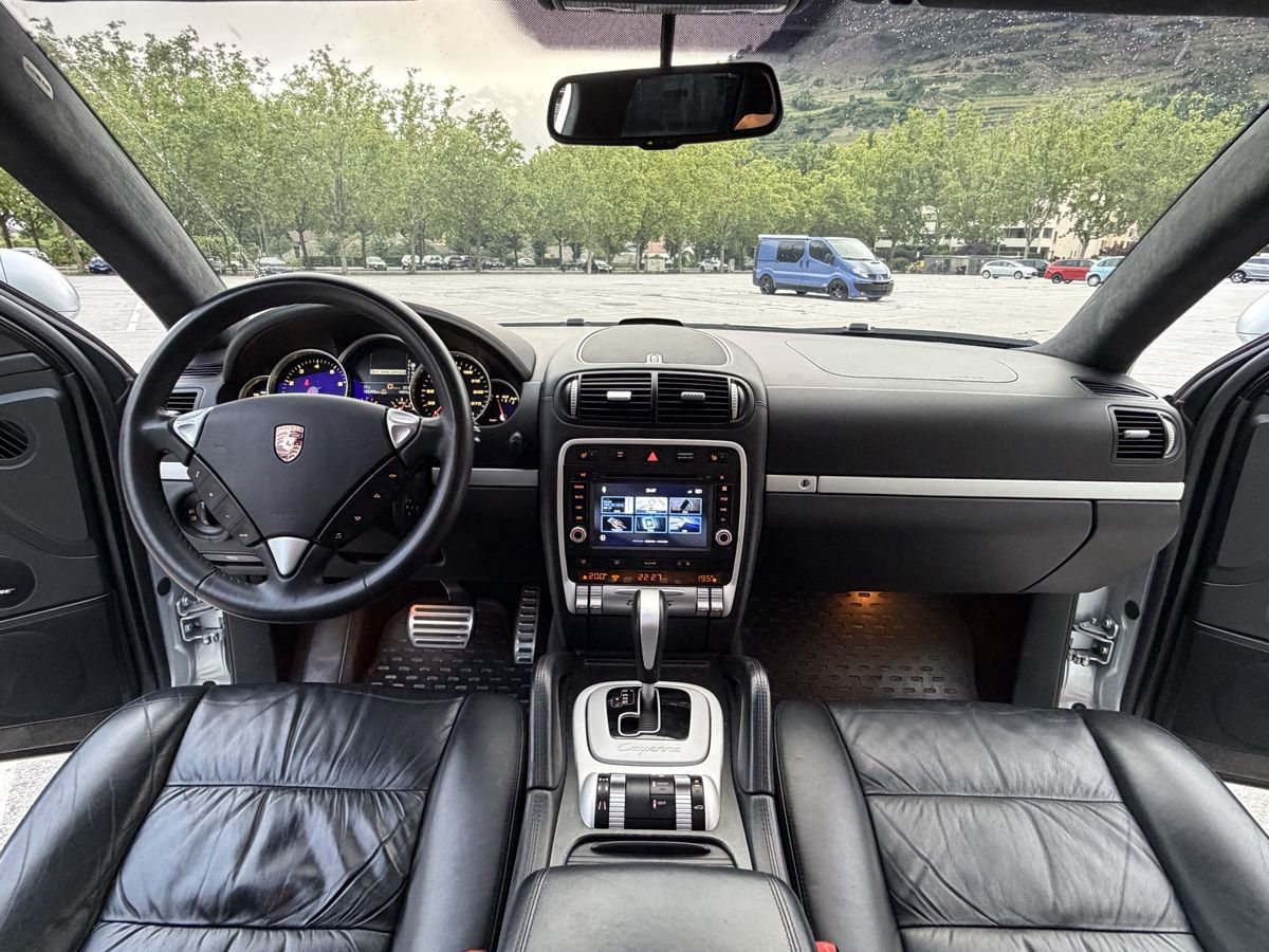 Porsche Automobili: Porsche Cayenne Turbo S – Usato da Conthey venduto da den_t95v 4