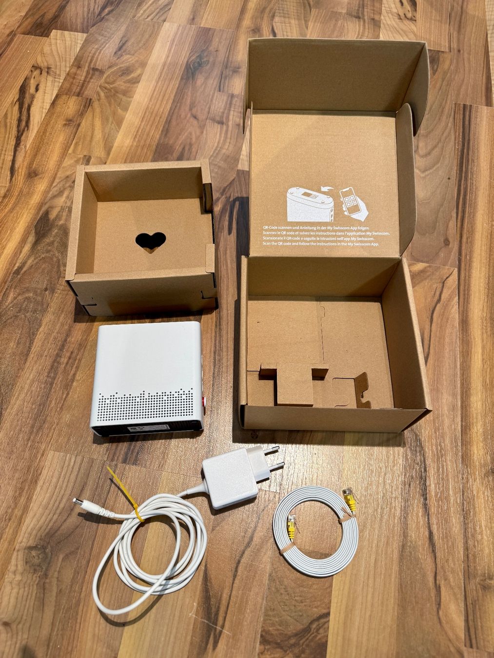 Swisscom WiFi: Swisscom WLAN Box 2 mit Netzadapter und Ethernetkabel – Usato da Meierskappel venduto da fs6344