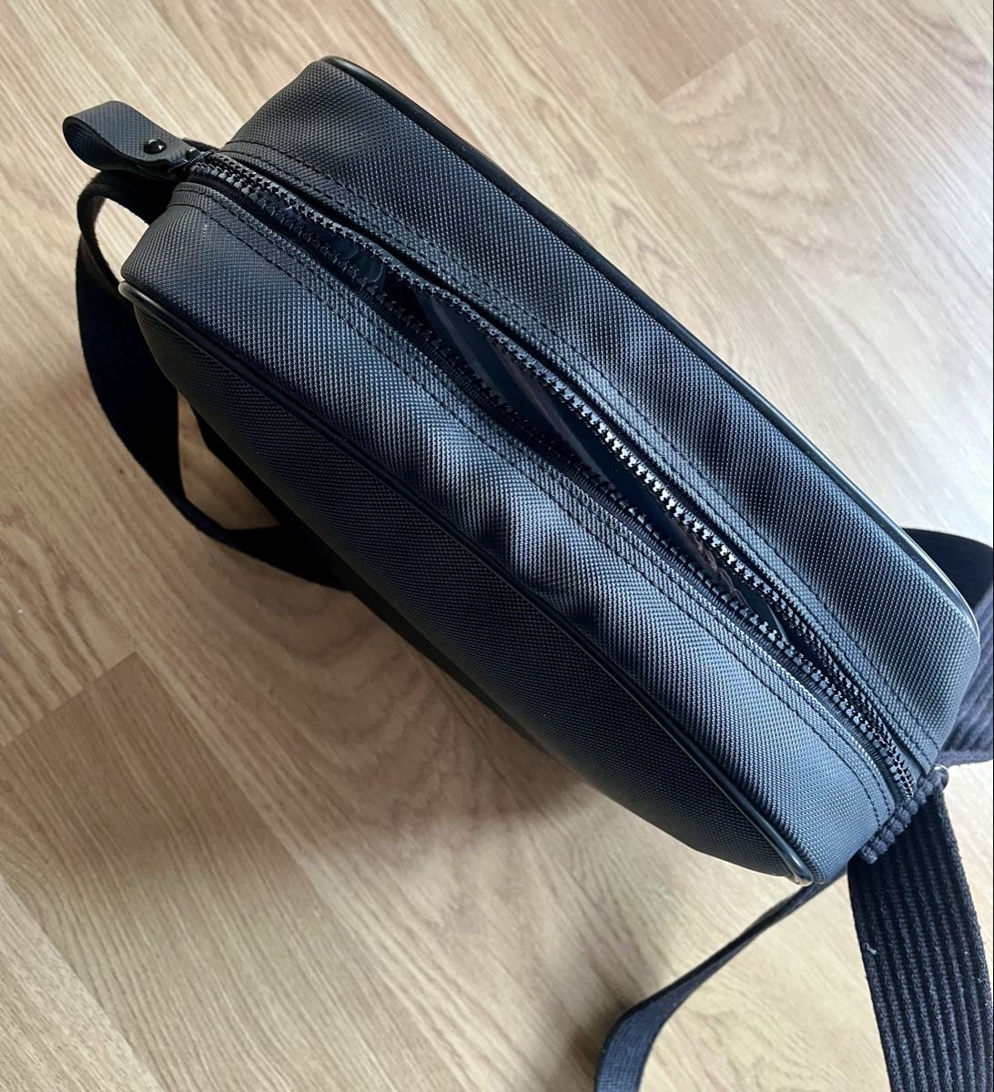 Lacoste Altro in  Abbigliamento & Accessori: Sacoche Lacoste – Usato da Biel/Bienne venduto da Teric22 3