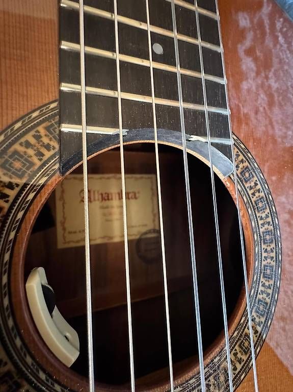 Strumenti musicali: Guitare classique Alhambra – Usato da Vessy venduto da oeu_s6nj 2
