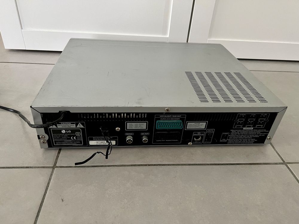LG DT585NS / DVD Player Video Cassette Recorder Kaufen auf Ricardo