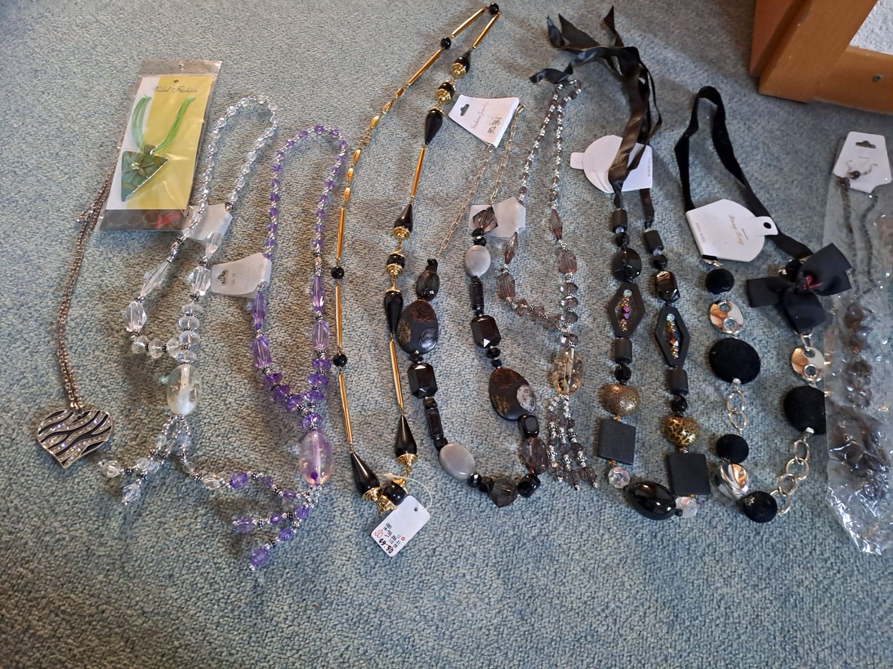 Altri gioielli: 10 Halsketten, Modeschmuck – Usato da Frauenfeld venduto da Andadaa