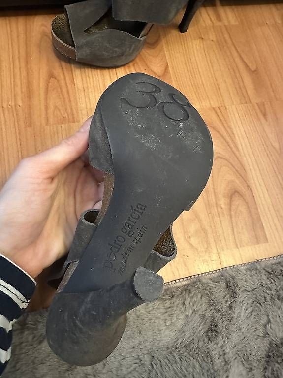 Damenschuhe: Leder Heels – Gebraucht aus Gockhausen von louparent 2
