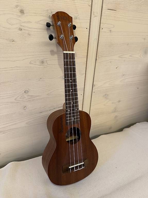 Instruments de musique: Ukulele Yael – D'occasion à St. Antönien par Schlomiflohmi 1