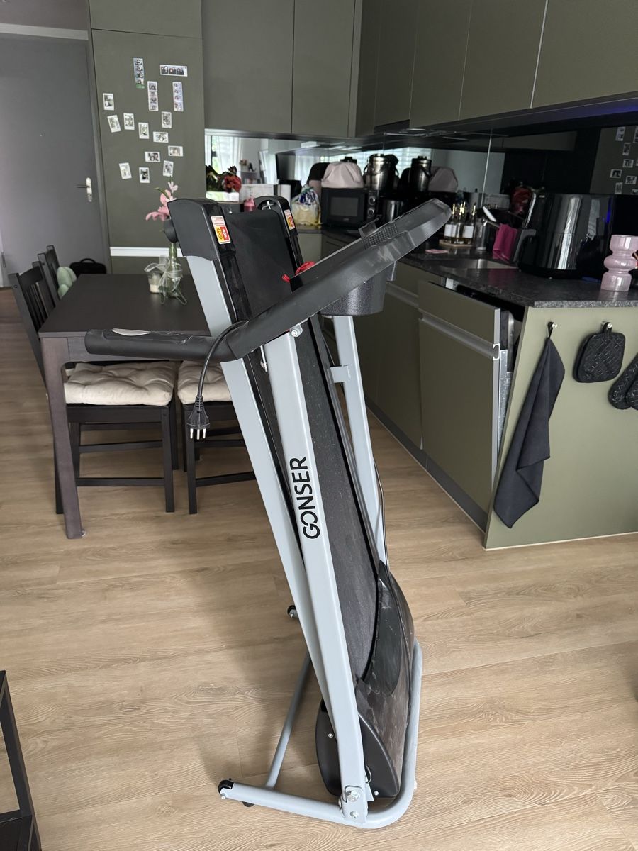 Gonser Hometrainer: Gonser Laufband klappbar – Nuovo (secondo la descrizione) da Altstätten SG venduto da DanaJoyce 3
