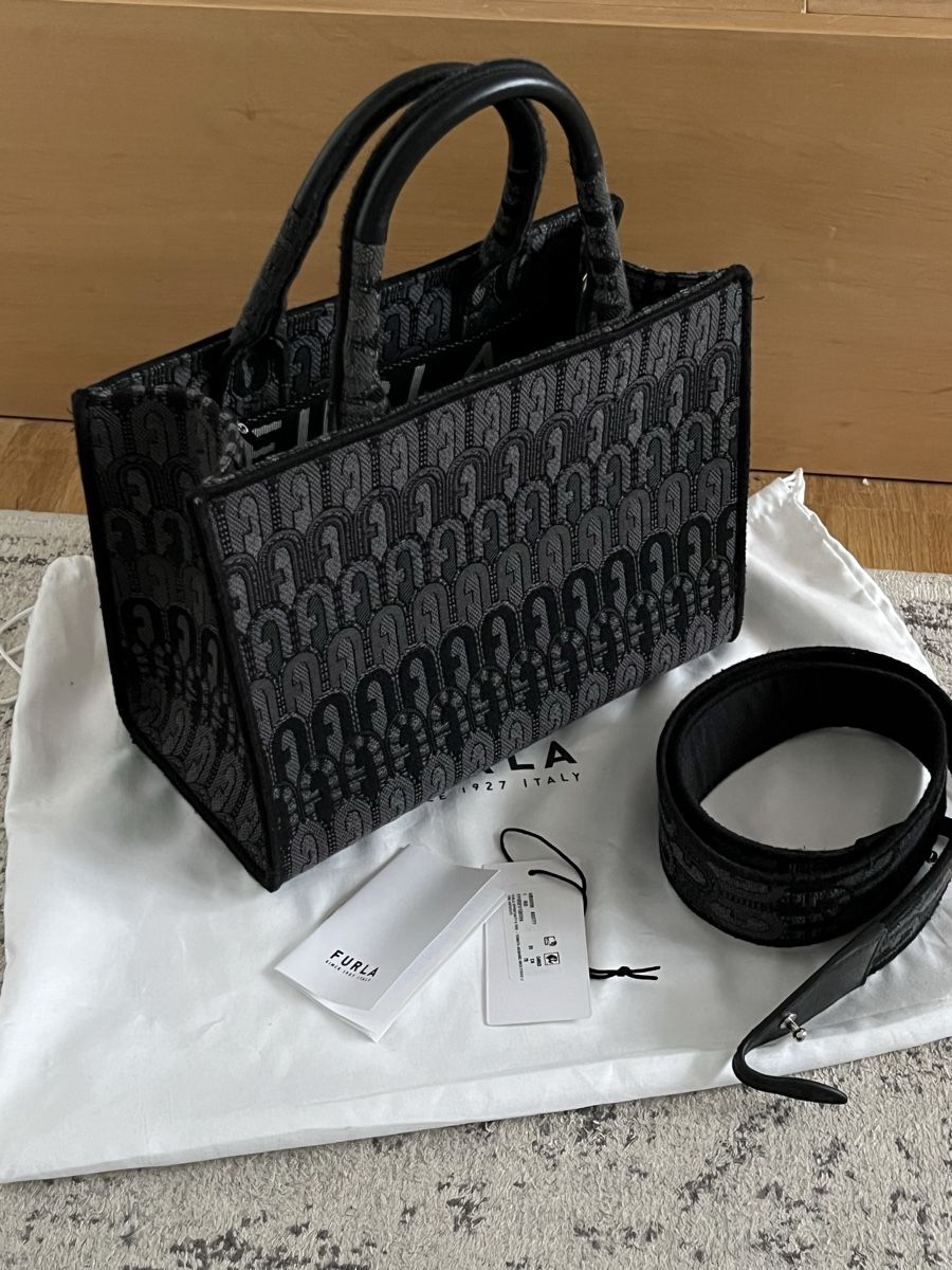Borse da donna: Furla Opportunity Tote S – Nuovo (secondo la descrizione) da St. Gallen venduto da sch_th5c