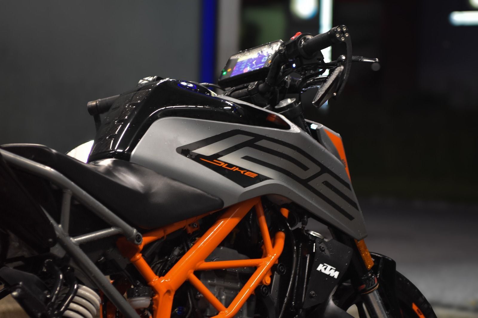 KTM Strada: KTM Duke 125, Top Zustand – Usato da Walenstadt venduto da mic_z2xb 3