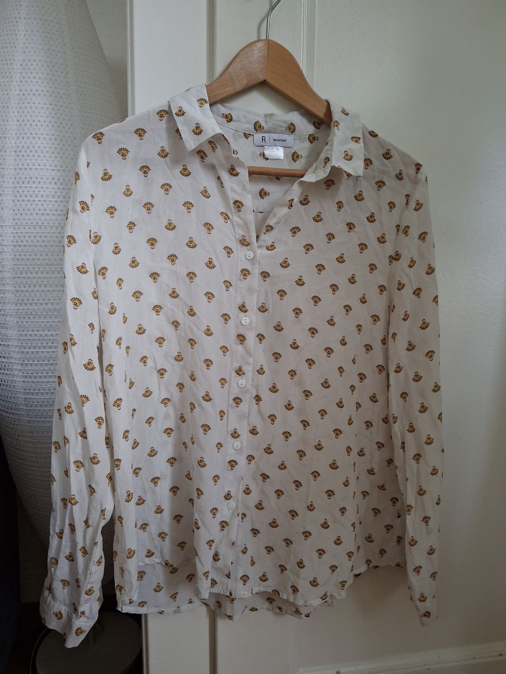 Blusen: Chemisier blanc T38 – Gebraucht aus Lausanne von Cognitia