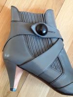Top MIU MIU Leder Stiefeletten Damen Grau 36.5