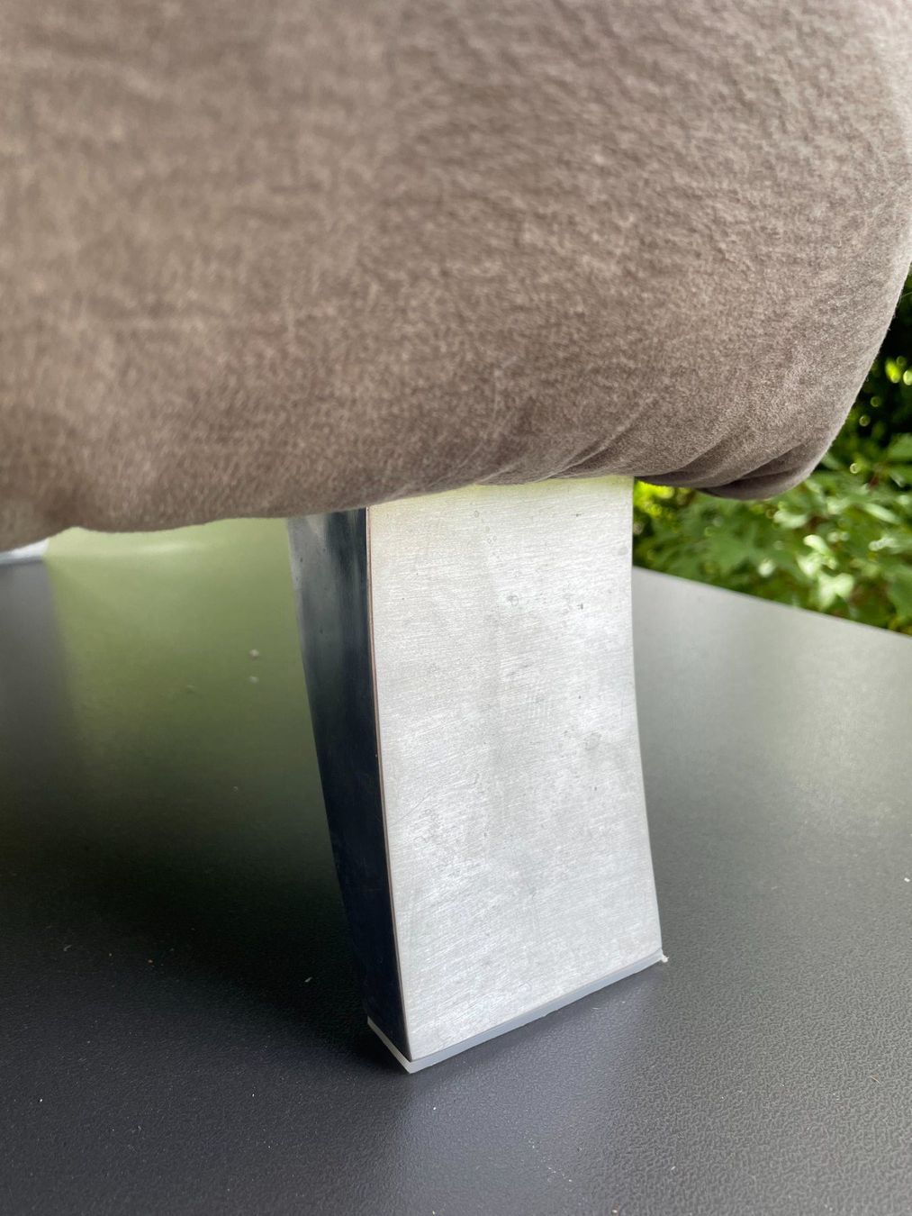 Sgabelli: Moderner Sitzhocker / Pouf in Kunstlederoptik – grau – Usato da Hitzkirch venduto da Rabenus 4