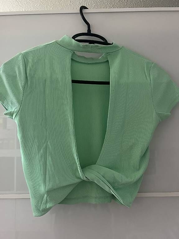 T-shirt: Shirt neongrün Grösse S – Usato da Hochdorf venduto da lor_dk57 1