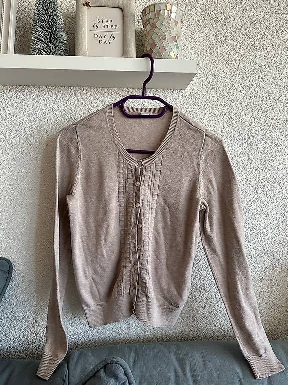 Esprit Jacken: Edc Damenstrickjacke beige 36 – Gebraucht aus Rothenburg von wer_g9fd