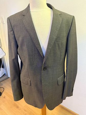 Costume  Hugo Boss  52