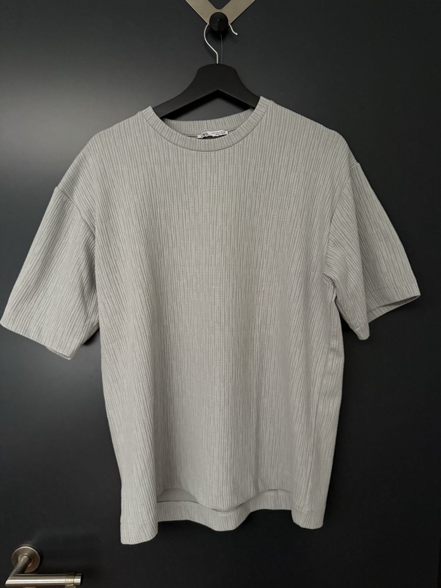 Zara T-shirt: Zara T-Shirt – Usato da Altstätten SG venduto da noa_cg9g