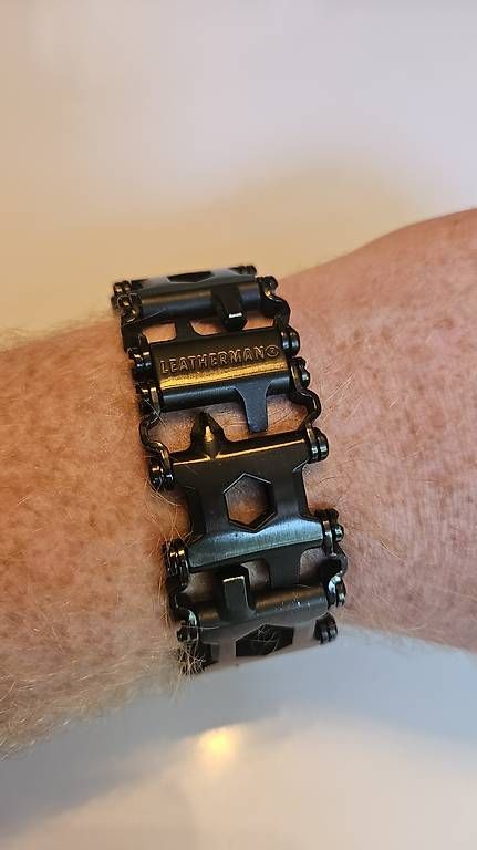 Bracciali & Braccialetti: Leatherman Tread Schwarz Multitool Armband – Usato da Riehen venduto da nitrammangold 1