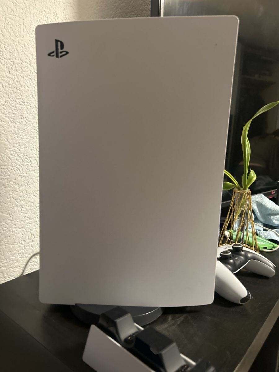 Sony Console: PS 5 Digital Edition – Usato da zürich venduto da raylin366 4
