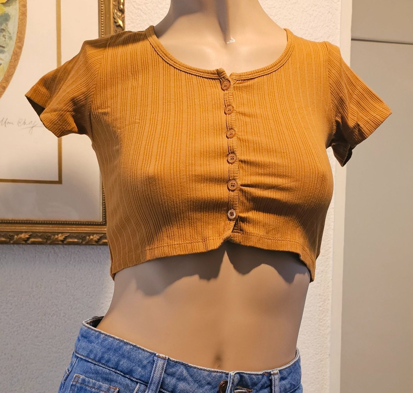 Top: Top jaune moutarde VSSL, M – Nuovo (secondo la descrizione) da La Sarraz venduto da lupintoro