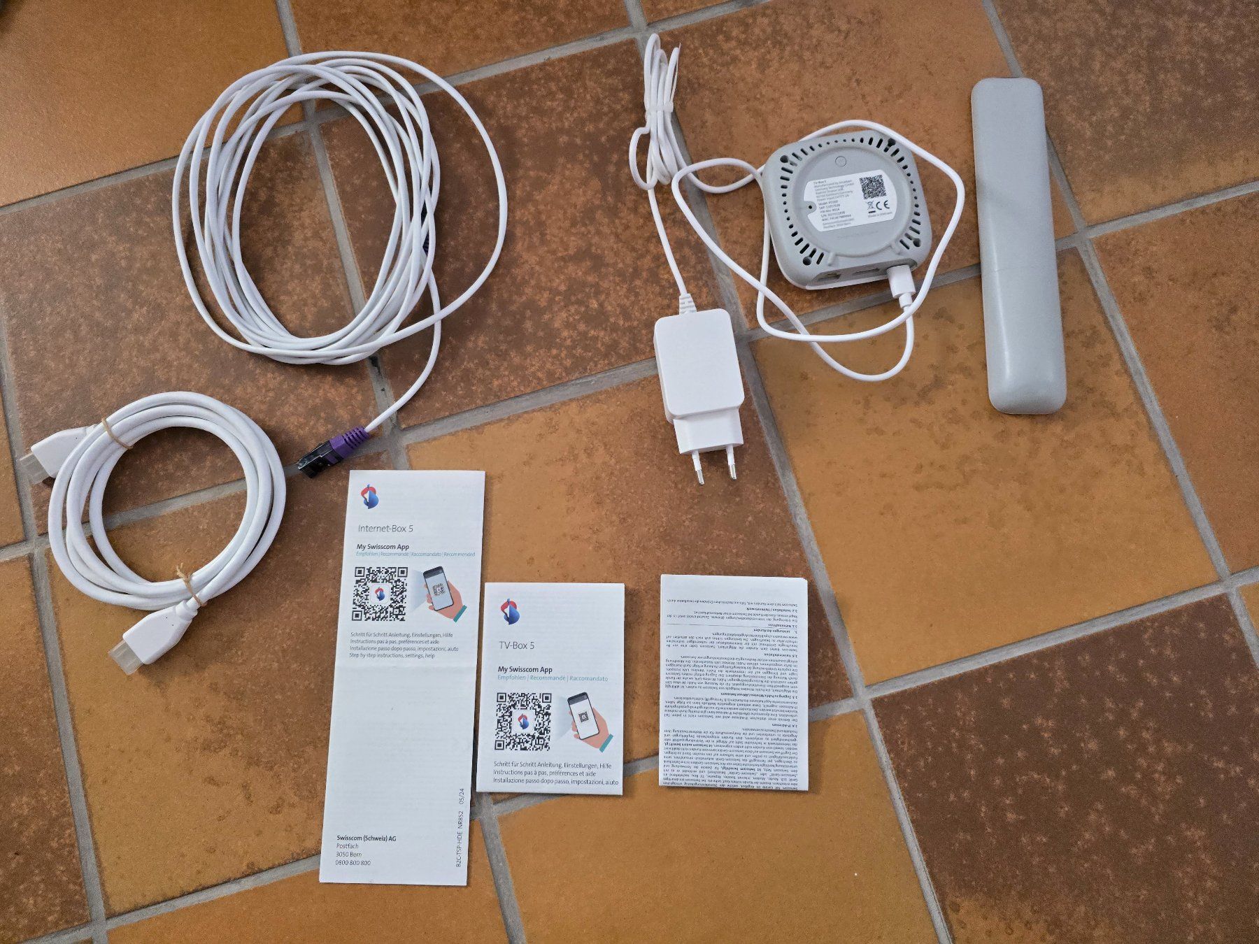 Swisscom Modems & Routeurs: Swisscom TV Box 5 – D'occasion à Savièse par lag_g86p 7