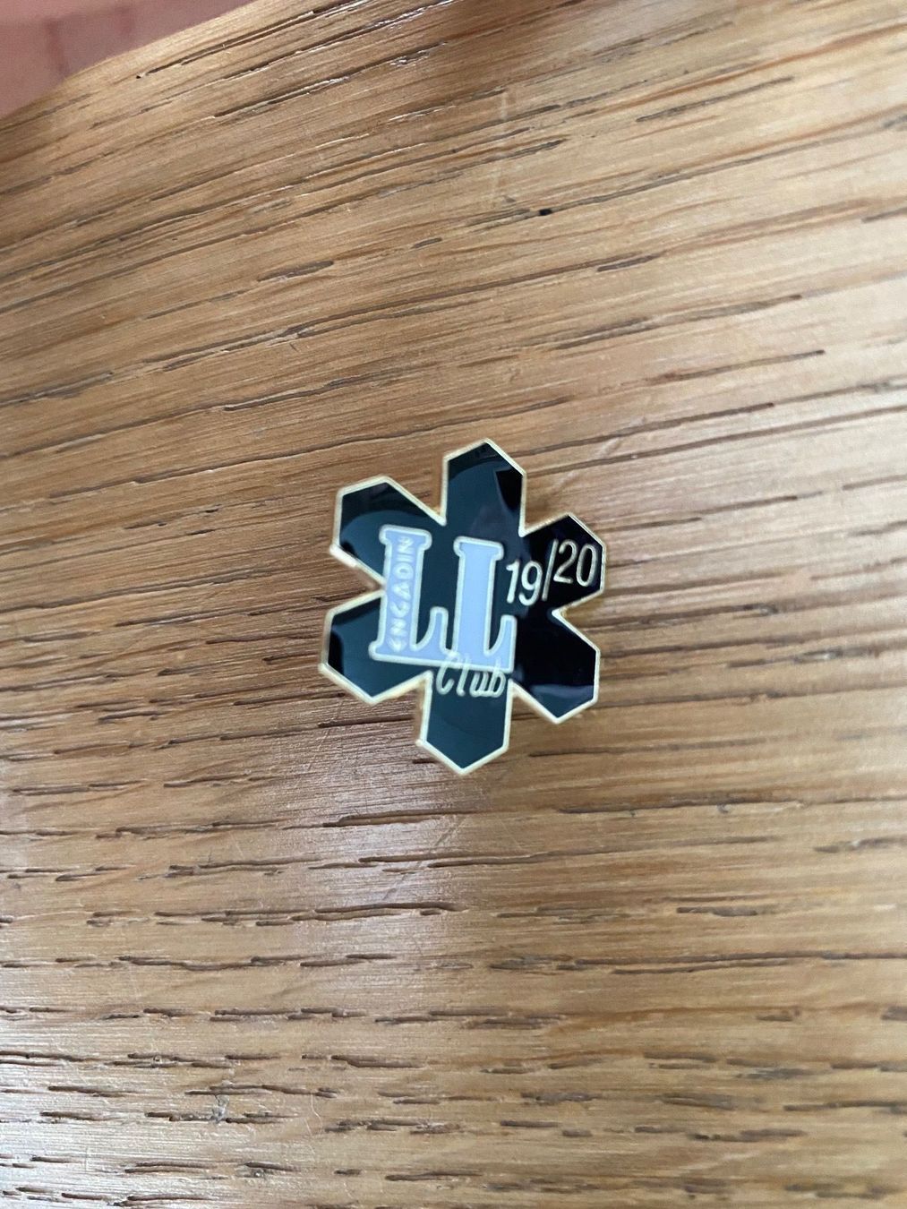 Broschen & Nadeln: Pin Engadin Langlauf Club 19/20 – Gebraucht aus Zürich von ClosetQueen 2