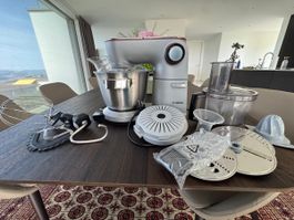 Küchenmaschine BOSCH Serie 8 OptiMUM inkl. Zubehör neuwertig