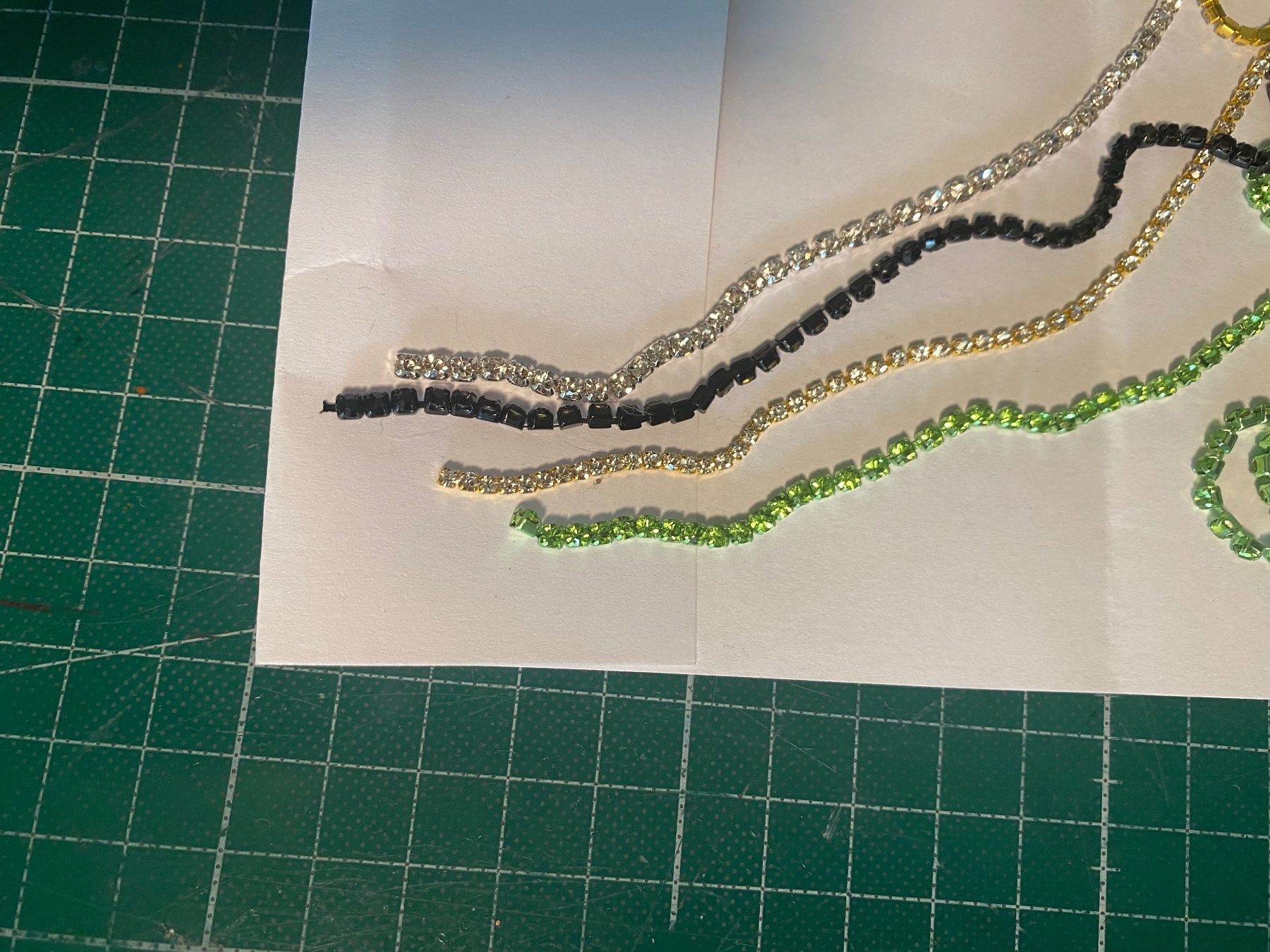 Catenine: (KOPIE) Strass Kette Nähen – Nuovo (secondo la descrizione) da Bottighofen venduto da M.O.L 2