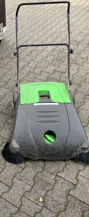 Sonstige Reinigungsgeräte: Cleankraft Handkehrmaschine HK 801 – Gebraucht aus Egg b. Zürich von SwissTradingAgency 1