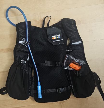 Laufweste / Trinkweste – Neu Weste mit 2L Flaschenhalter