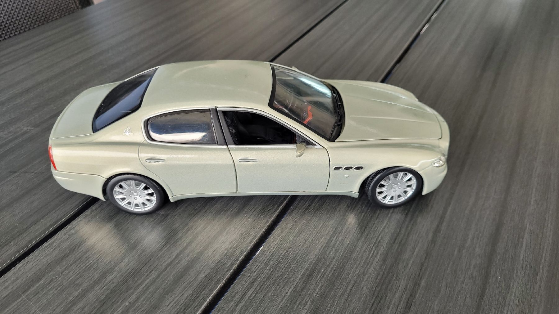 Maserati Modellini d'auto: Maserati Quattroporte – Usato da Arbon venduto da Rrombus