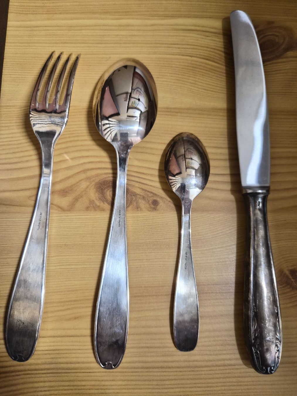 Set di posate: Besteckset versilbert im Koffer – Usato da Burgdorf venduto da Nvggee 6