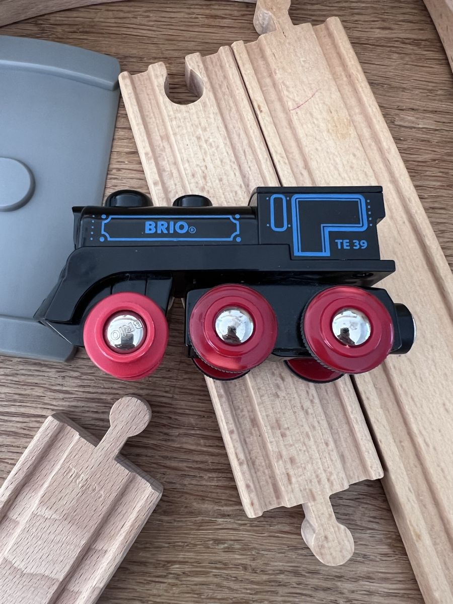 Brio Jouets: Brio Holzeisenbahn – D'occasion à Ernetschwil par Ruebli04 1