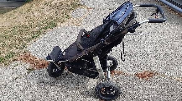 Poussette: TFK Kinderwagen blau  – D'occasion à Liestal par daspi01