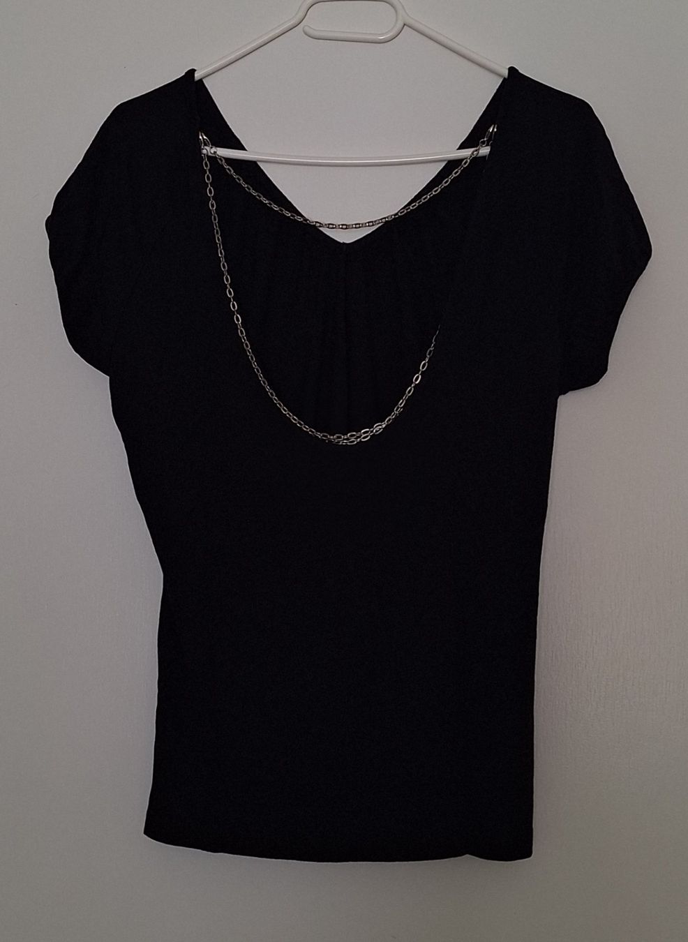 T-shirt: T-Shirt schwarz mit Ketten Decor S/M – Usato da Dielsdorf venduto da annaroma71 1