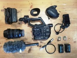 Sony FS5 Mark II complète (optique + micros + accessoires)