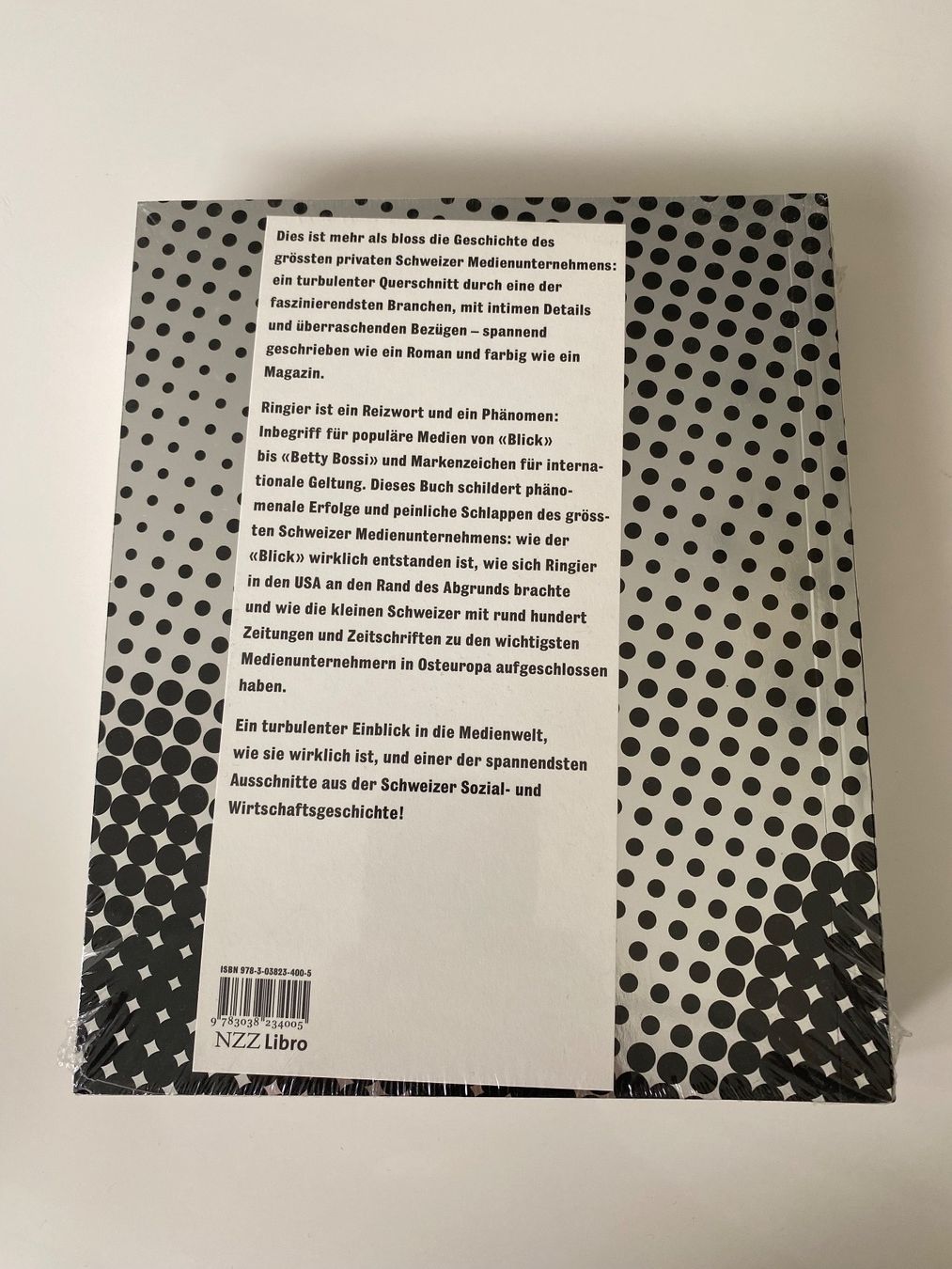 Libri: Ringier bei den Leuten - Schweizer Mediengeschichte - NEU – Nuovo e nell'imballaggio originale da Baar venduto da s-nadine 1