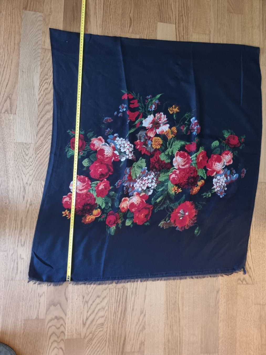 Foulard & Sciarpe: Foulard mit Blumenmuster – Usato da Zumikon venduto da chv_w96q 2