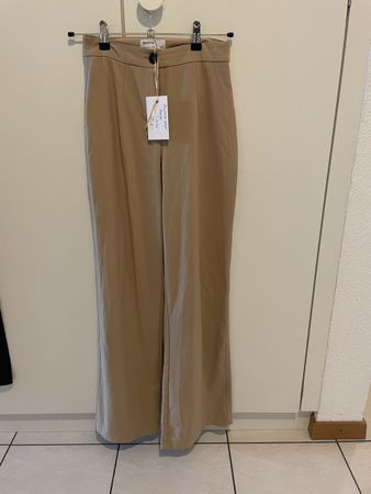 Pantalon de tailleur Bershka beige T34