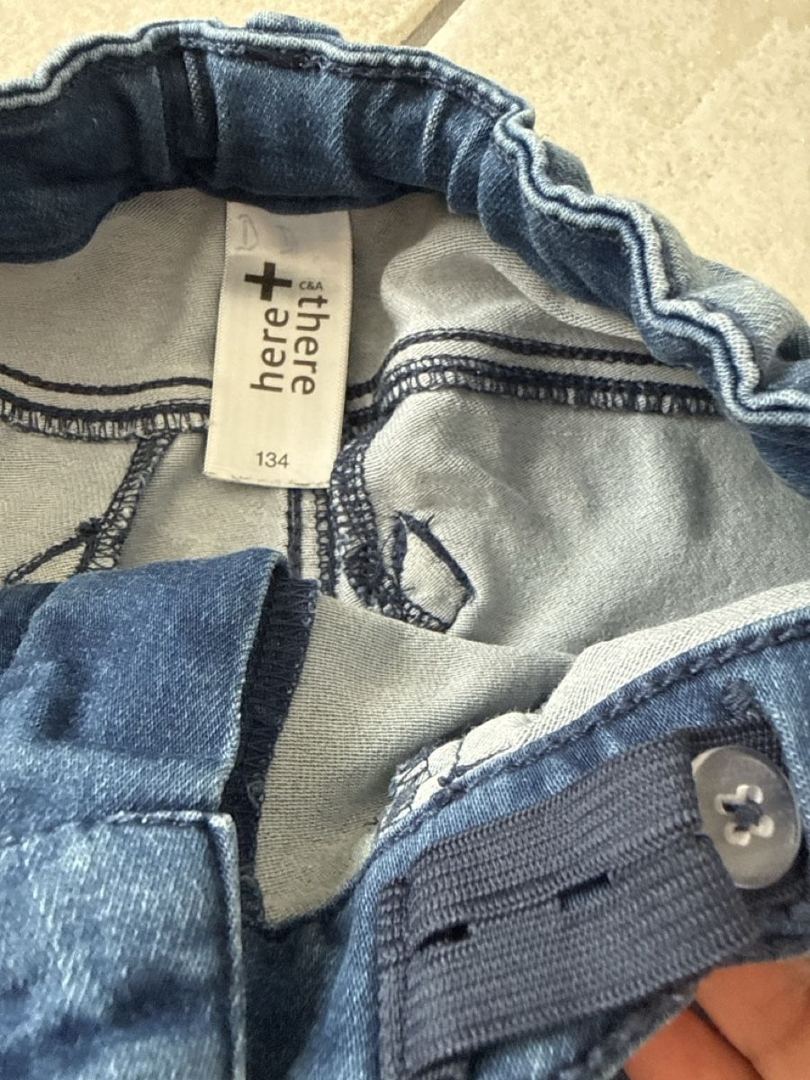C&A Pantaloni: Kniehose Gr.134 – Usato da Waltenschwil venduto da lina-04 3