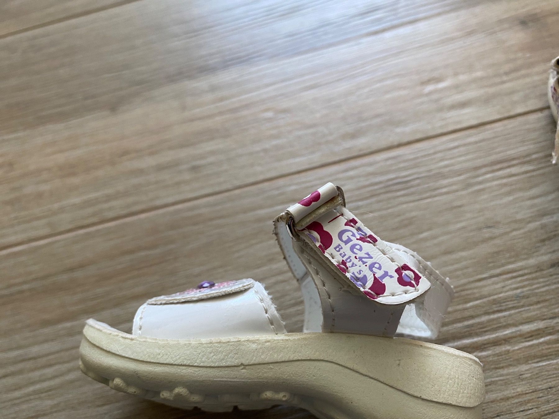Scarpe per ragazzi: Kinder Sandale Gr. 19 – Usato da Goldau venduto da AdrianSZ 1