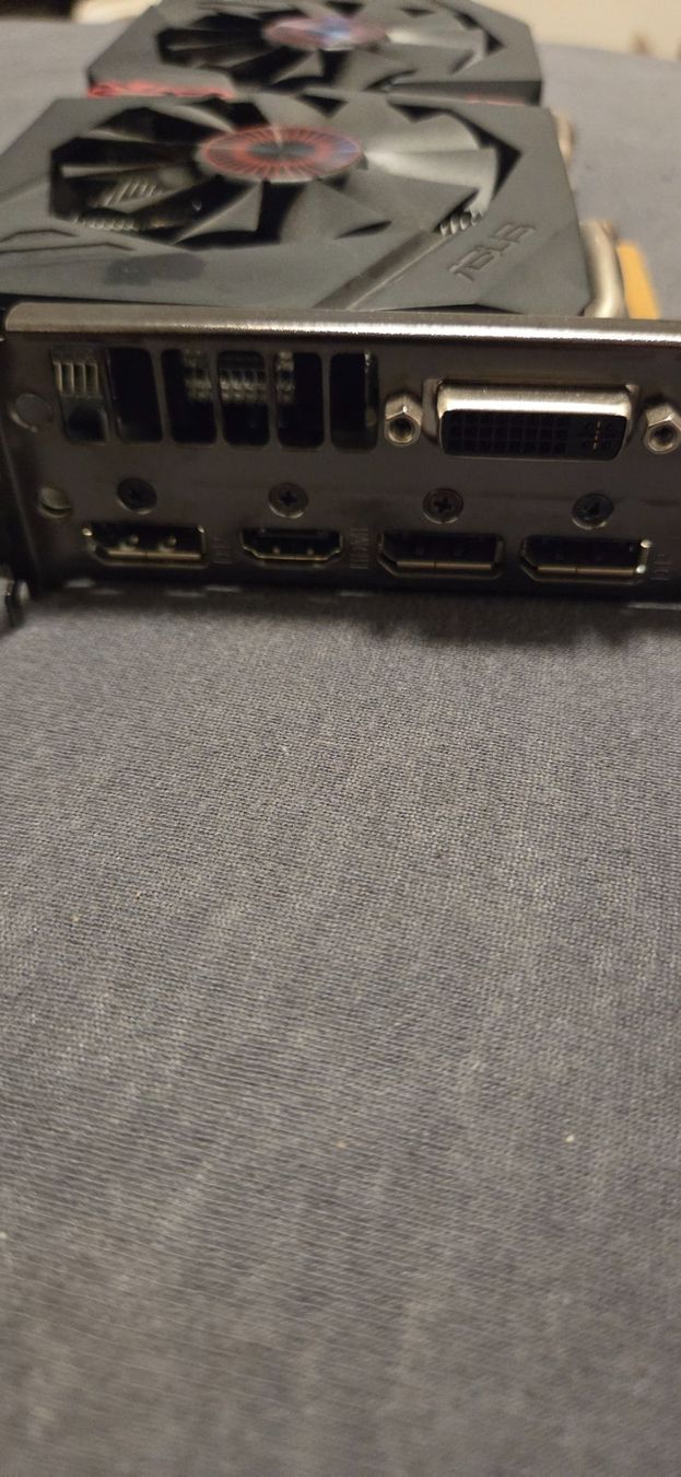 Asus Schede grafiche: Asus GTX 960 4GB DDR5 – Usato da Zihlschlacht venduto da vogelgrip 1