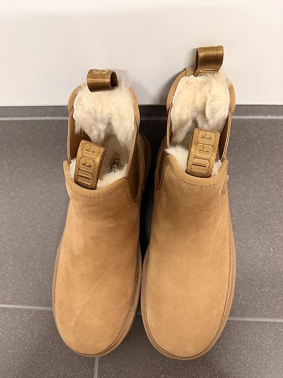 Ugg Damenschuhe: Bottines UGG compensées – Neu (gemäss Beschreibung) aus Villarvolard von nca_h5cw 1