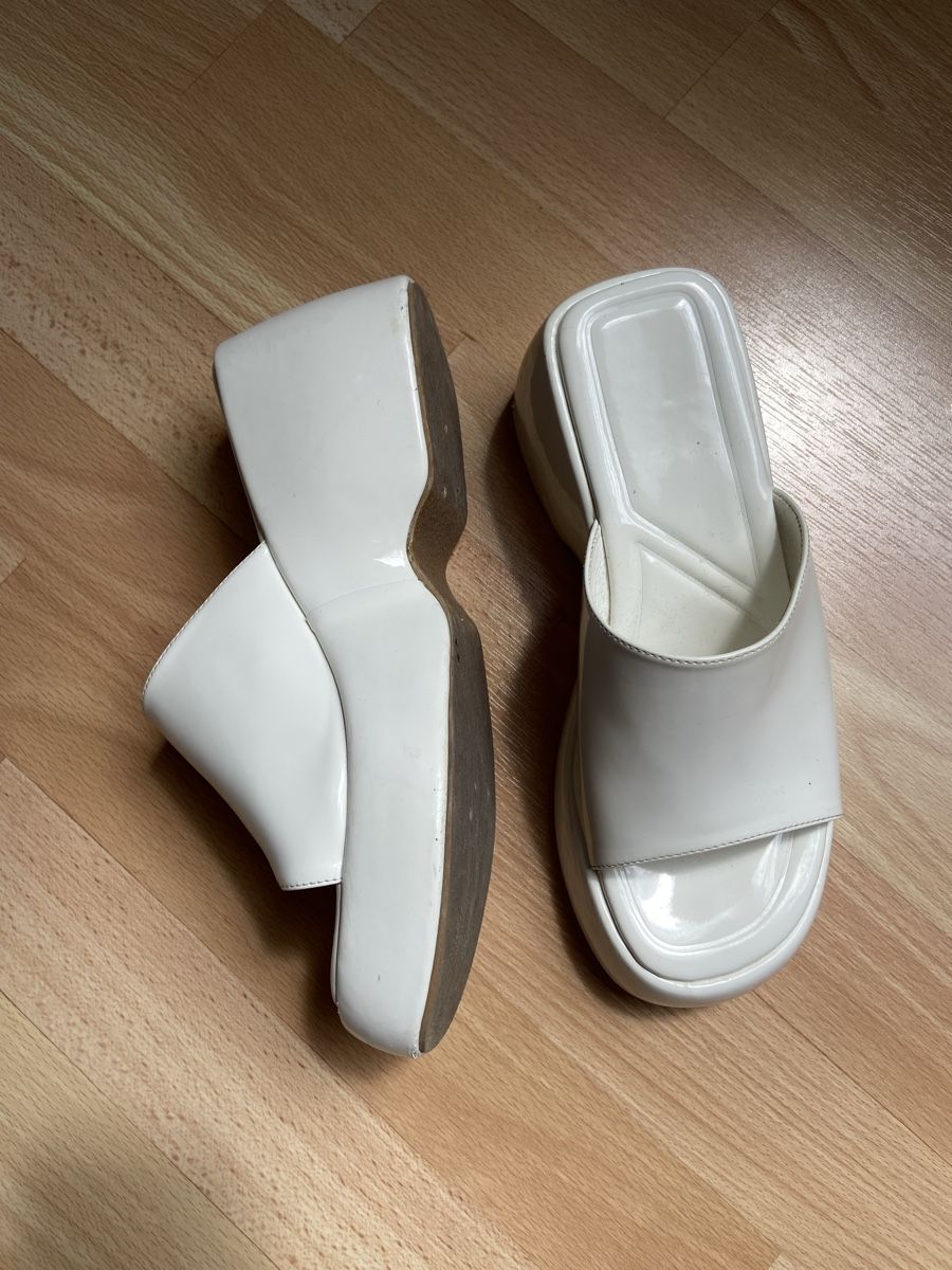 Scarpe da donna: Sandales à plateforme blanche vernies 37 – Usato da Mont-sur-Lausanne venduto da lau_2775 2